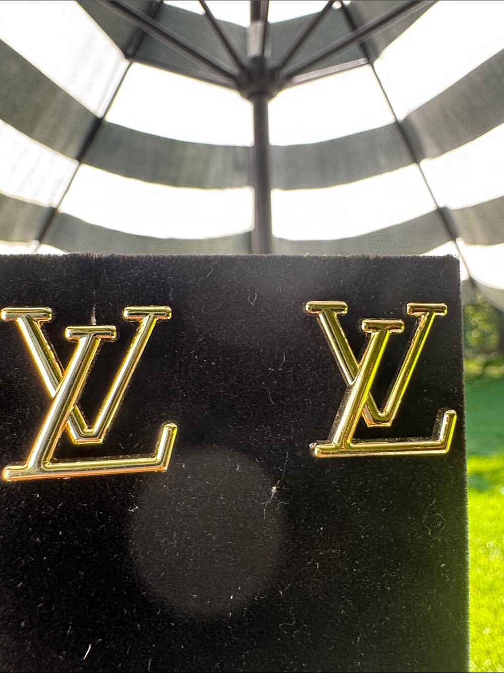 Earrings  Monogram LV Stud